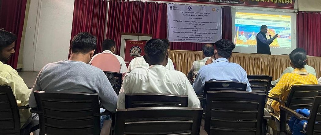 Shreekant Patil led the ESDP on Solar Entrepreneurship for aspiring solar entrepreneurs in the Nashik district. Organized by IIBF — NIESBUD and hosted by JSS Nashik, the program focused on key business and government topics.