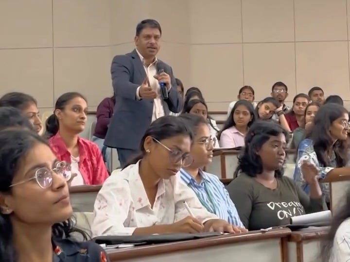 Shreekant Patil interacts at Startup & Entrepreneurship Workshop, Illuminate by IIT Bombay for Maratha Samaj College of Physiotherapy. Shreekant Patil is a seasoned entrepreneur, mentor, chartered engineer. veteran business leader, consultant with over three decades of entrepreneurial success. He is official Startup India Mentor, supports numerous startups nationwide through organizations & leading startup mentor at IIT Bombay NEC, Eureka & Illuminate initiatives to create startup ecosystem.
