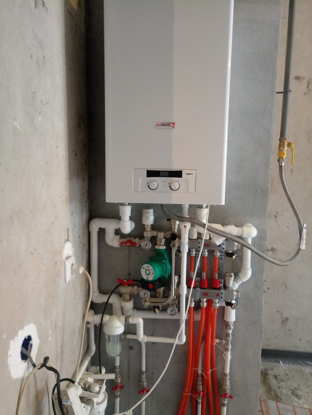 How Do I Flush My Tankless Water Heater? Combi Boiler Medium