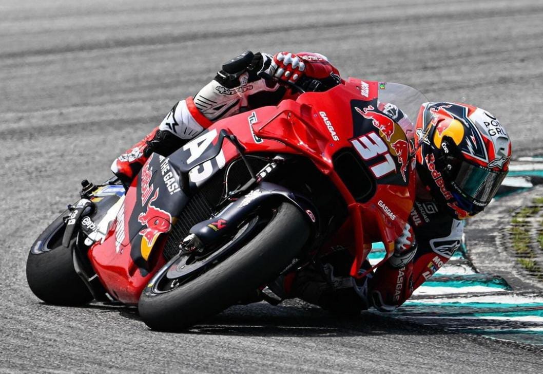Pedro Acosta makes a surprise at the 2024 MotoGP preseason test, Marc