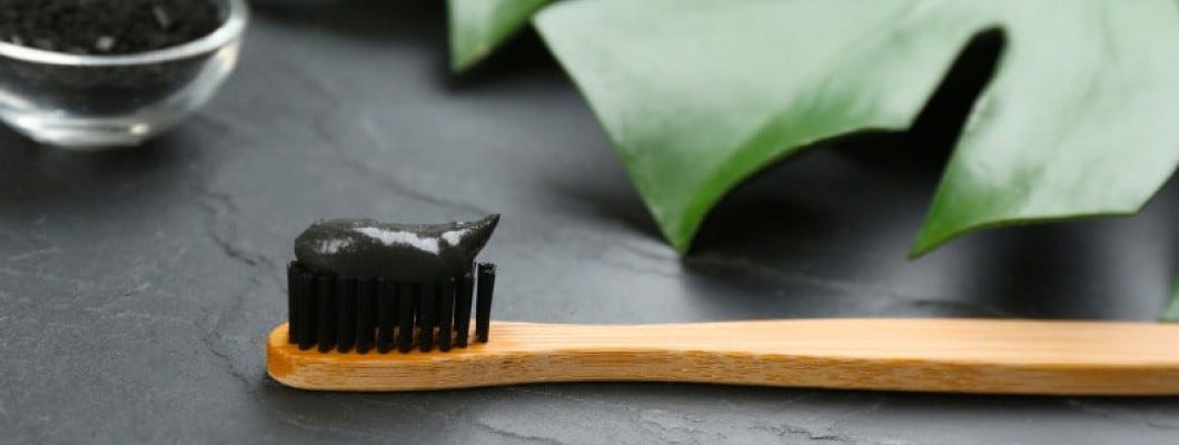 معجون اسنان بالفحم وسيلة مبتكرة للعناية بالأسنان | by Madarmarketing |  Medium