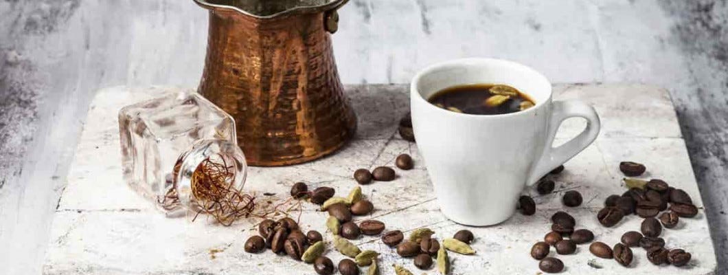 القهوة التركية بالمستكة، عبق الماضي في فنجان | by Madarmarketing | Medium