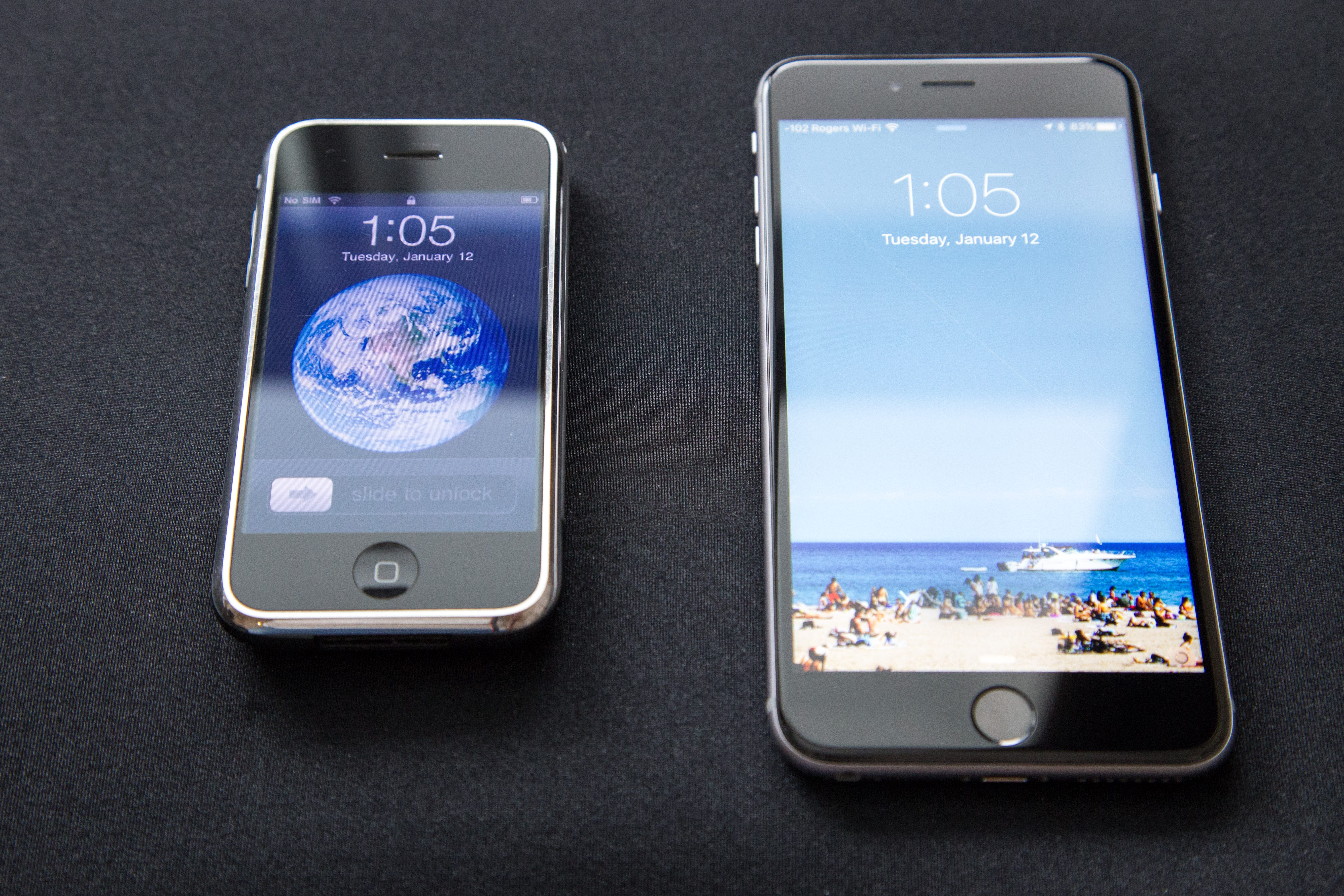 Года выпуска первого iphone. Iphone 1. Iphone 1 1. Iphone 1 2007. 1st iphone 2007.