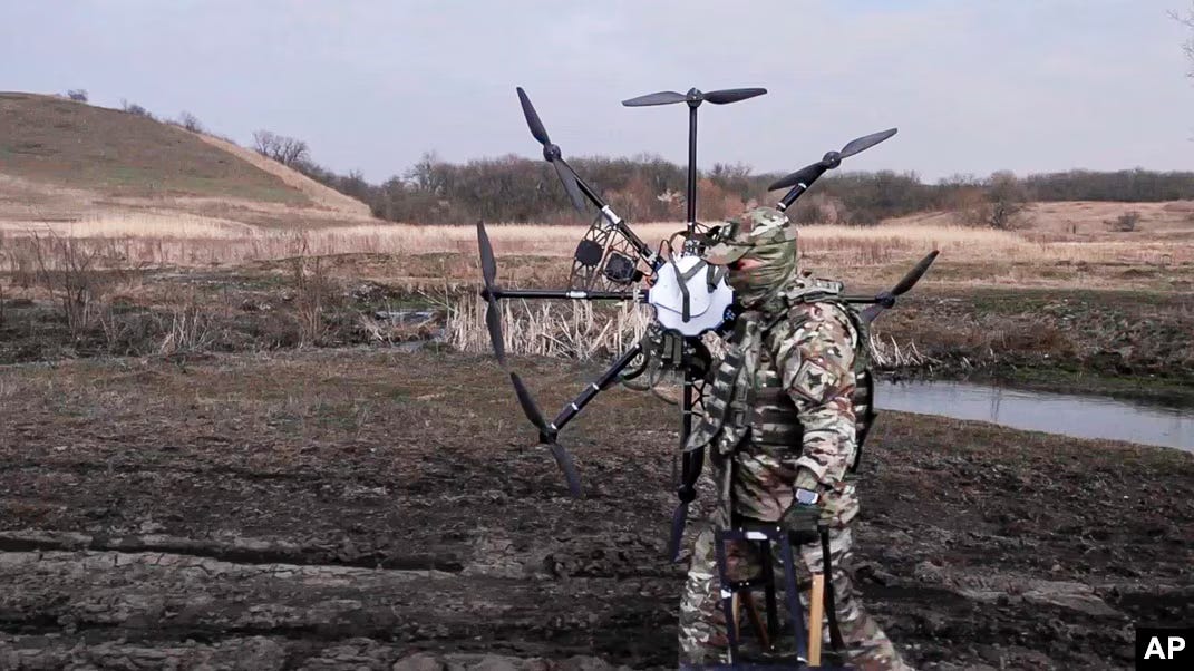 HUGE fireball erupts as Russian attack drone taken out by US Vampire system 💥
