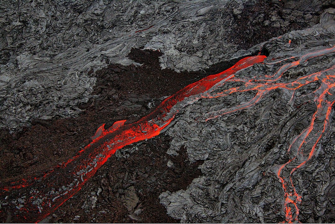 Pahoehoe and a’a lava flows