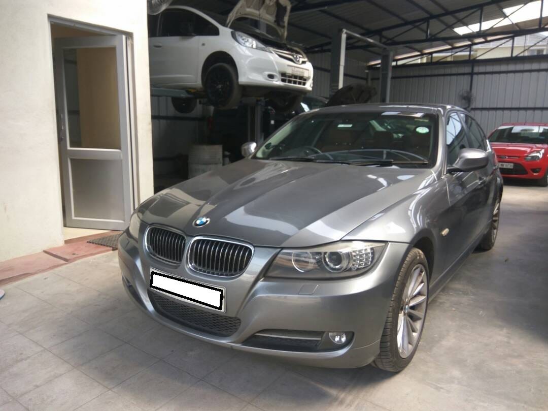 Brake Fluid Service — BMW E90 320D by Cartisan Cartisan Medium