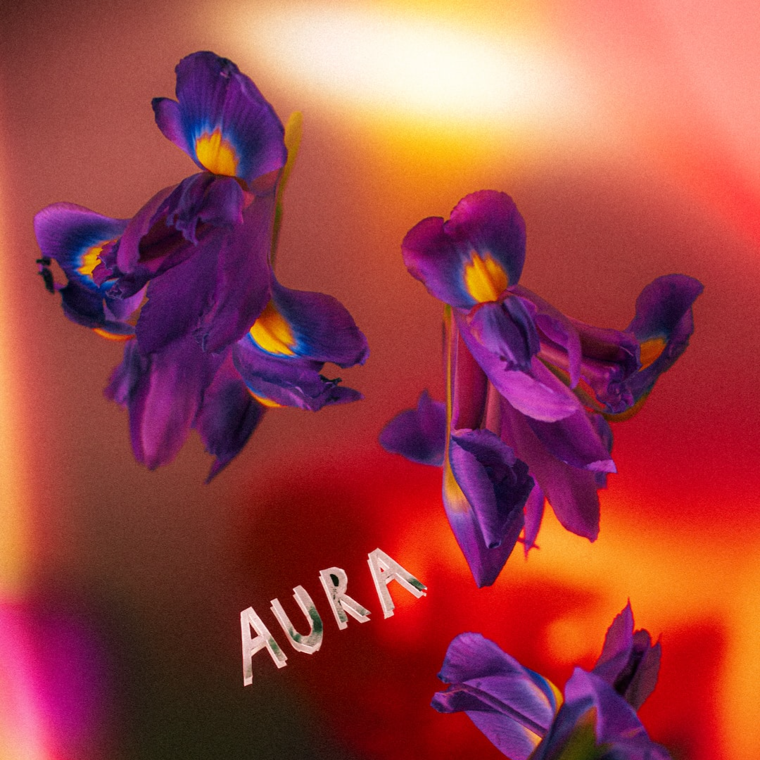 unraveling-the-enigma-of-the-yellow-aura-color-meaning-and-its