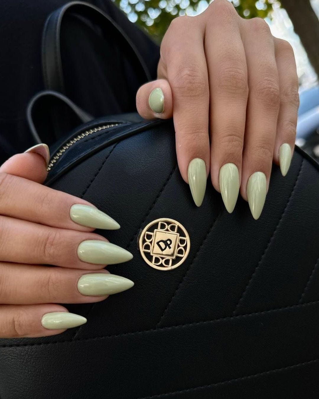 Gold Nails: A Luxe Touch to Your Style, by Nailkicks