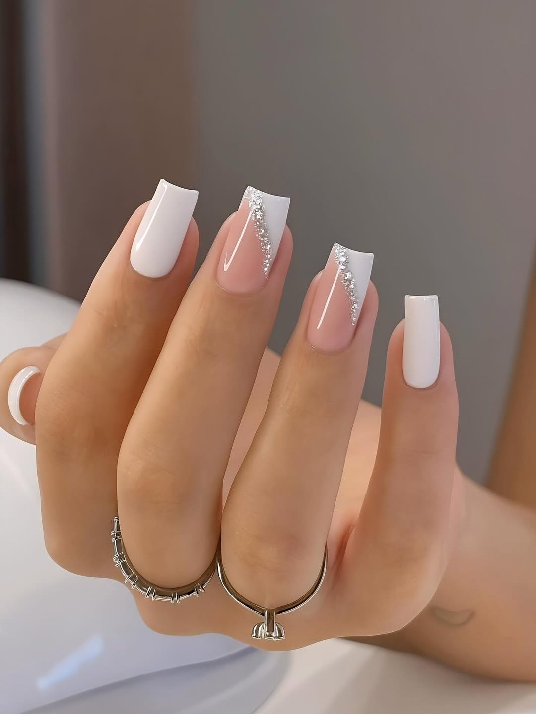 Que tal aplicar essas unhas do jeito que aprendeu agora mesmo. Clique aqui