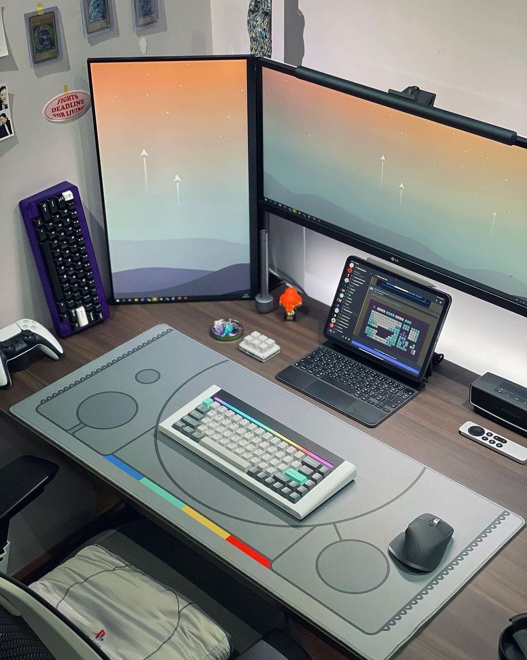 Unlocking the Secrets of Ultra-Productivity: Jaw-Dropping Desk Setups ...