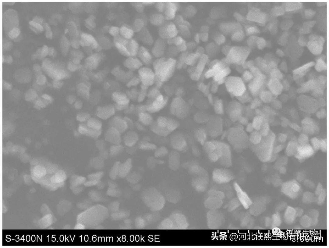 Preparation of hexagonal flaky magnesium hydroxide by crystallization