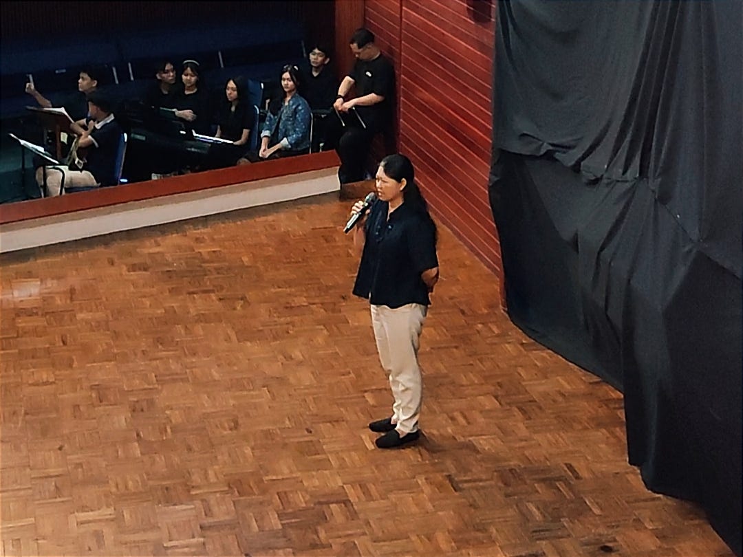 The vice principal of SMP Kristen Satya Wacana delivers her opening remarks (source: hana omega)