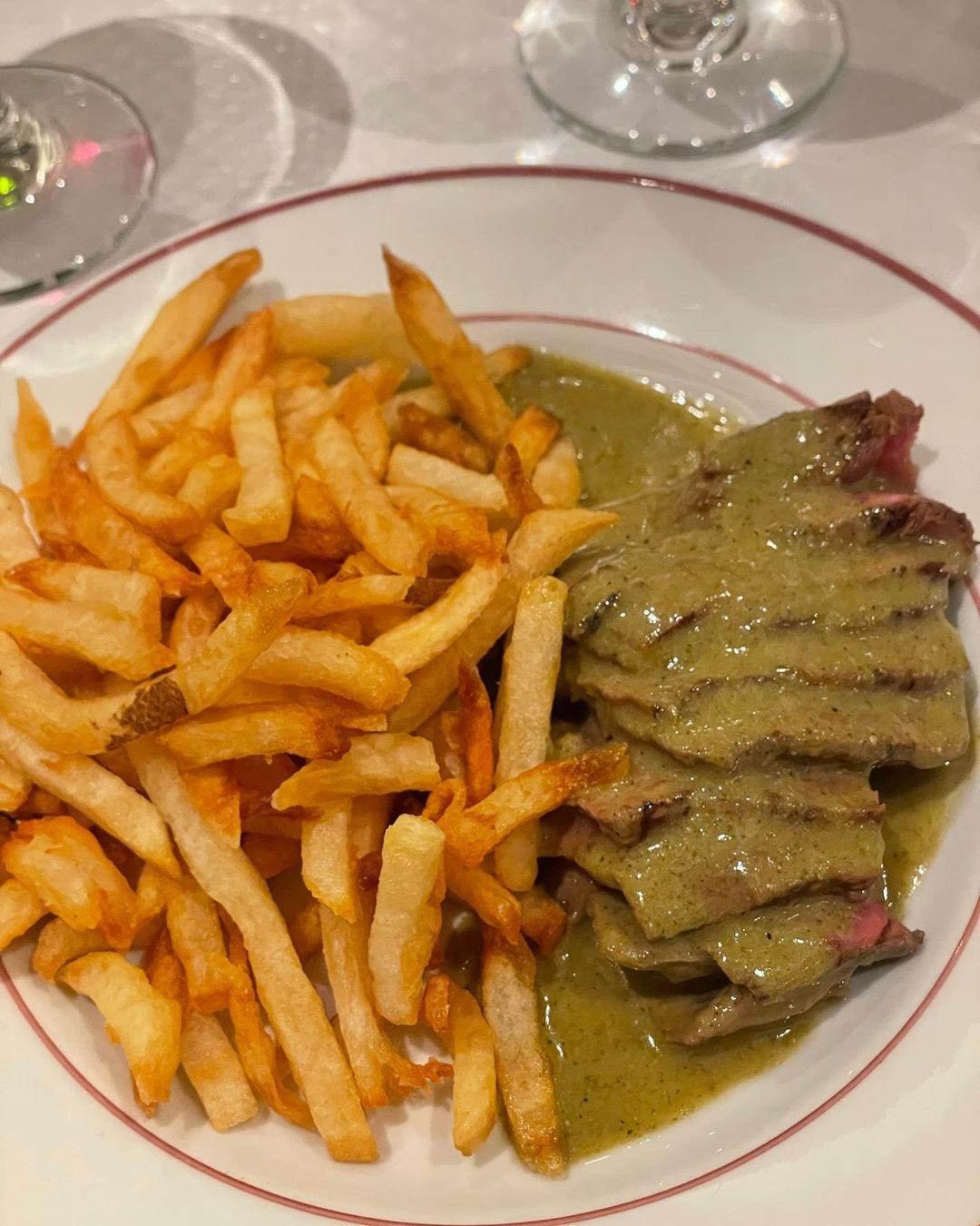 Le Relais de Venise L’entrecote Steak Sauce Recipe | by Nata Vacheishvili | Medium