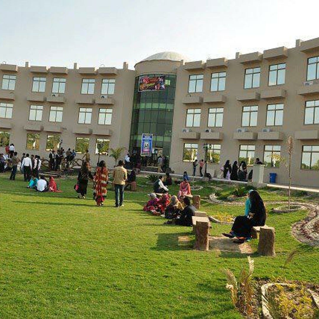 Is BS Computer Science in Multan Best for IT Careers?