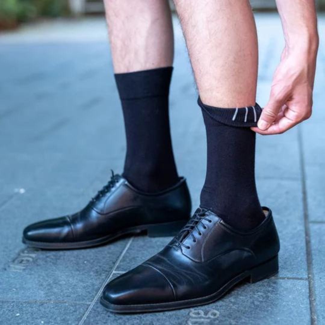 The Ultimate Guide to Men’s Black Socks: Style, Comfort, and ...