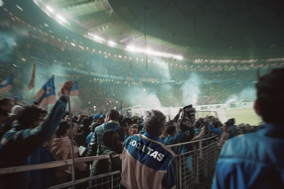 Sepak Bola dan Fanatismenya