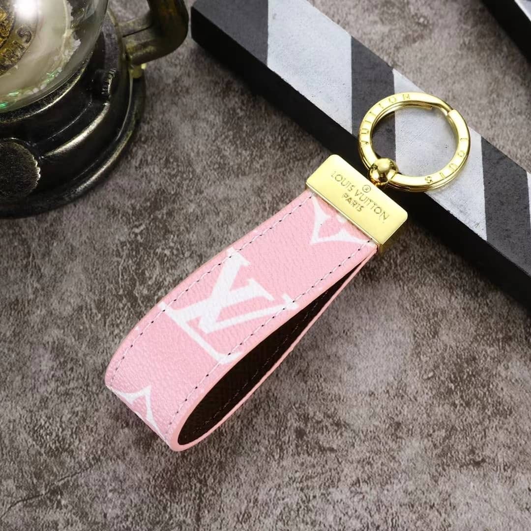 Making of Louis Vuitton keychain 