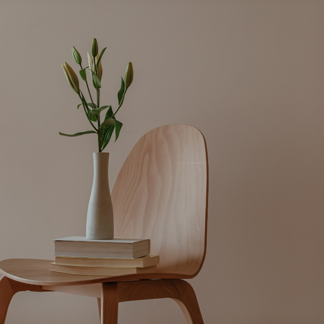 A closer look at Simplifying Your Minimalist Home Space