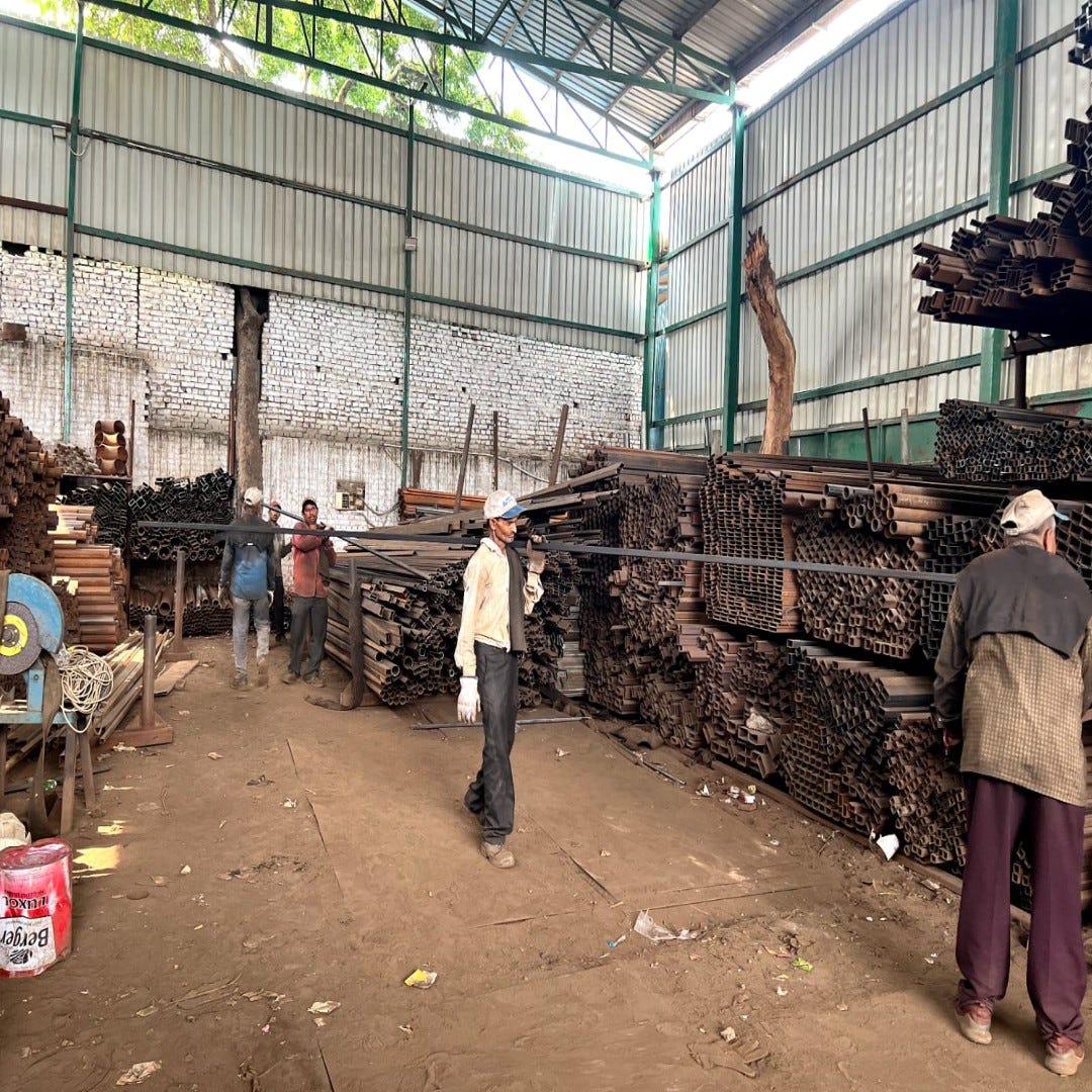 Best MS Pipe Dealers at Pipe Market Sahibabad. Medium