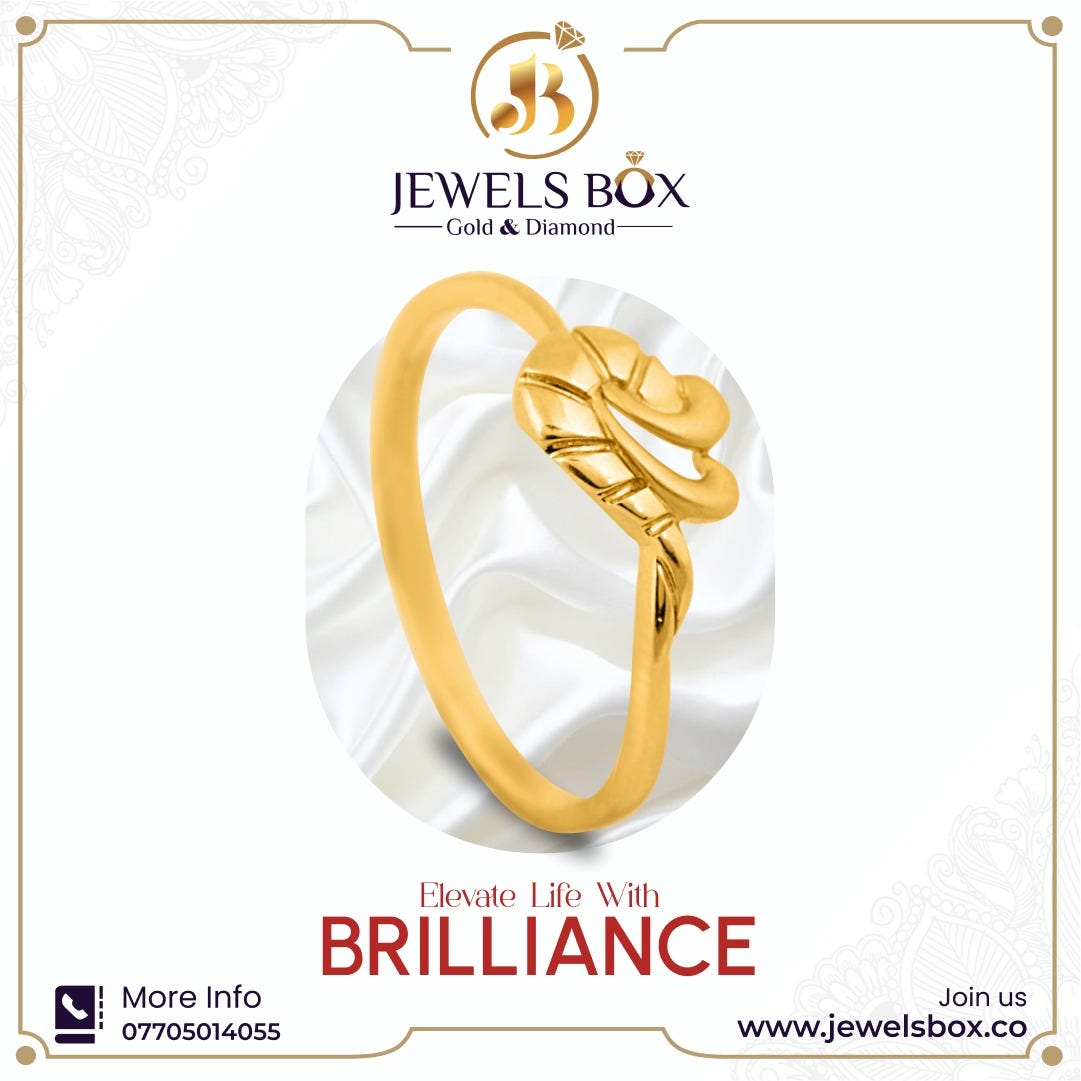 Sleek Gold Ring for a Modern Look