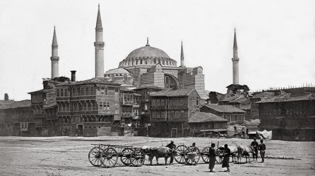 Ayasofya’nın Mimarisinde Üçüncü Bir Kimlik