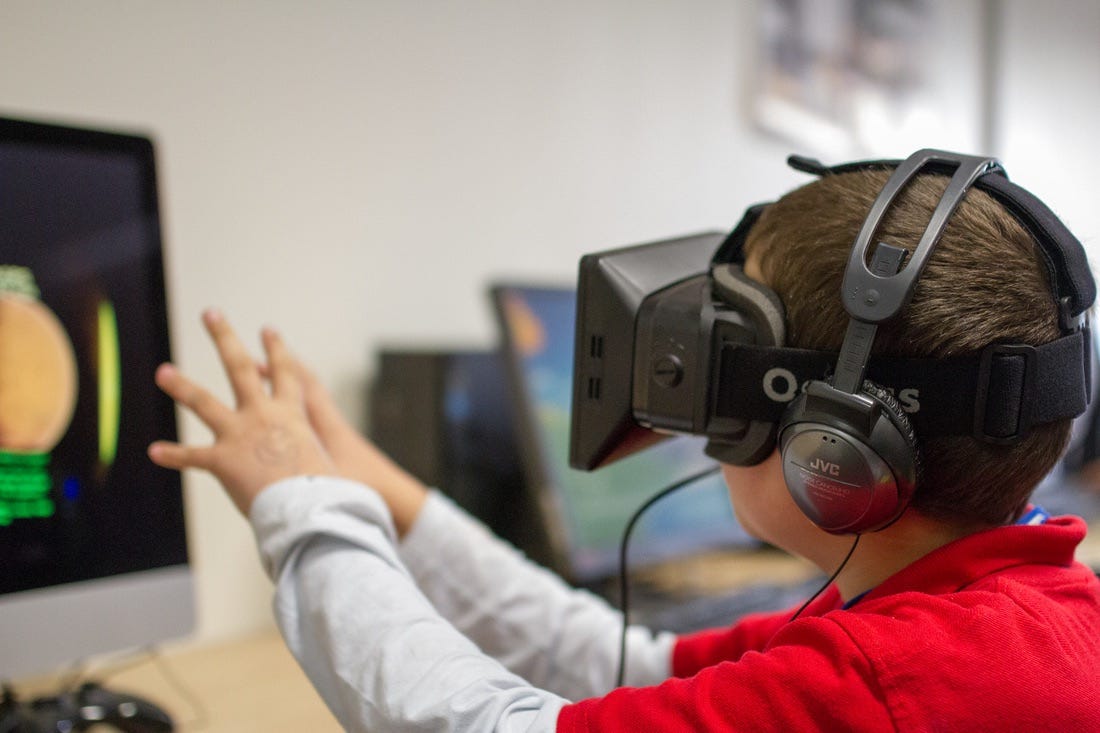 10+ virtual reality apps transforming education | by Deniz Ergürel ...