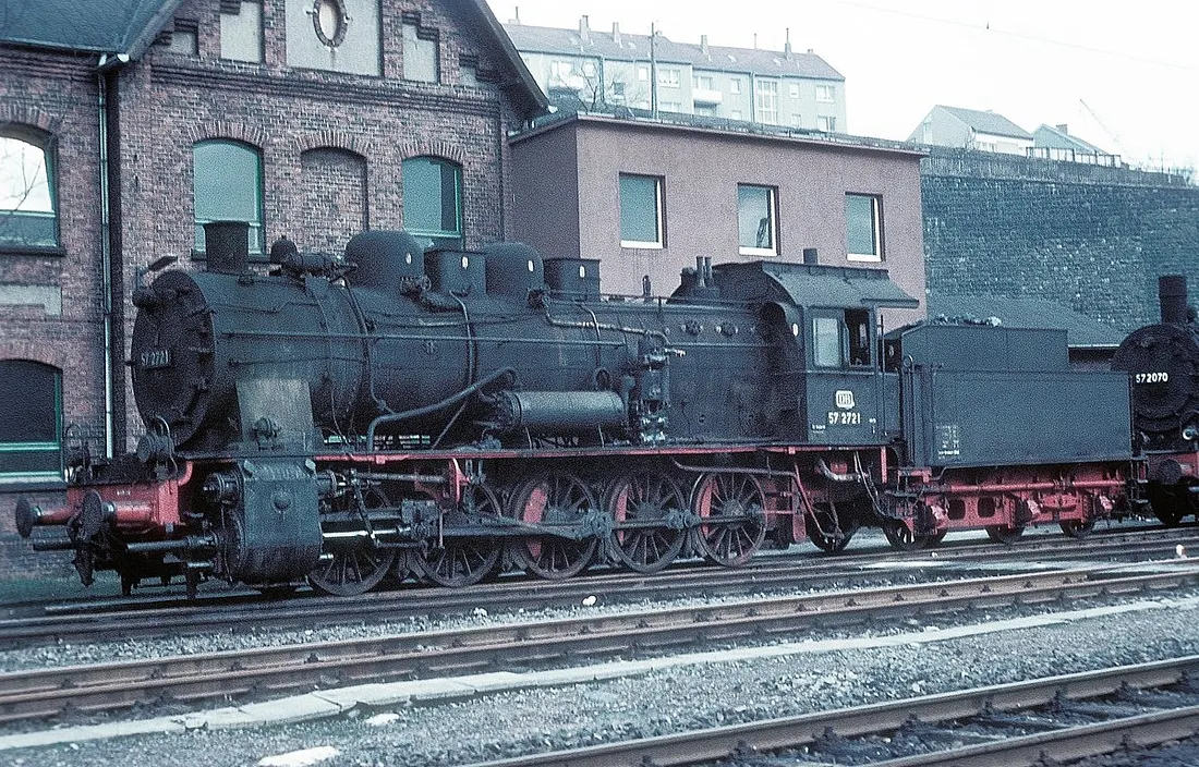 A former DR Series 57 identical with those involved in the accident photographed in DB-services in 1966.