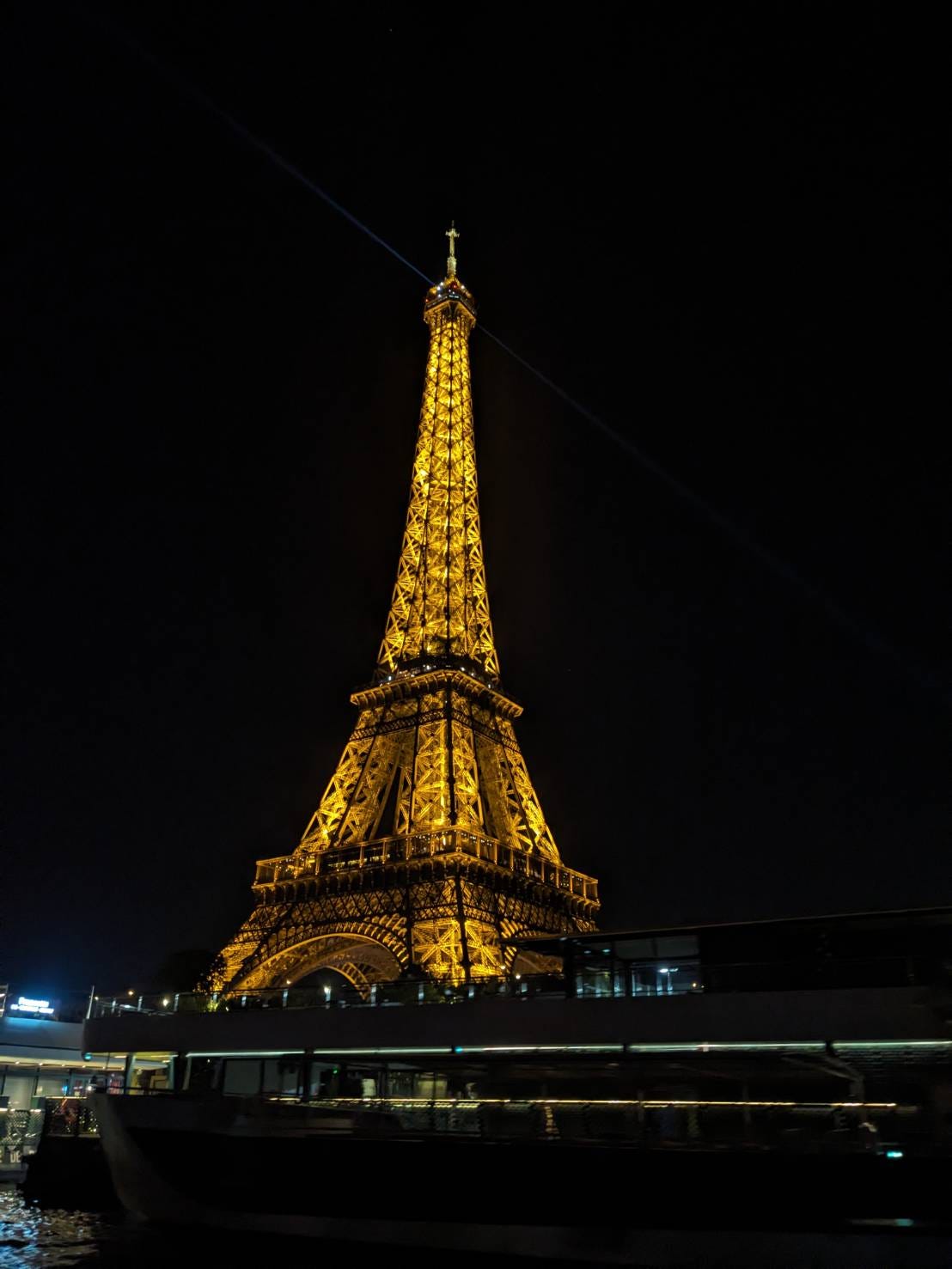The Eiffel Tower in the evening — Photo by Yvonne