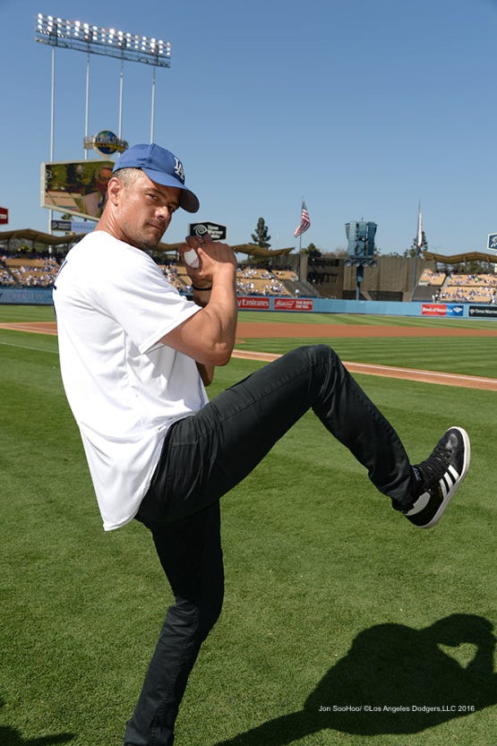 Los Angeles Dodgers - Hey, Kike Hernandez. 󾓯: Jon SooHoo