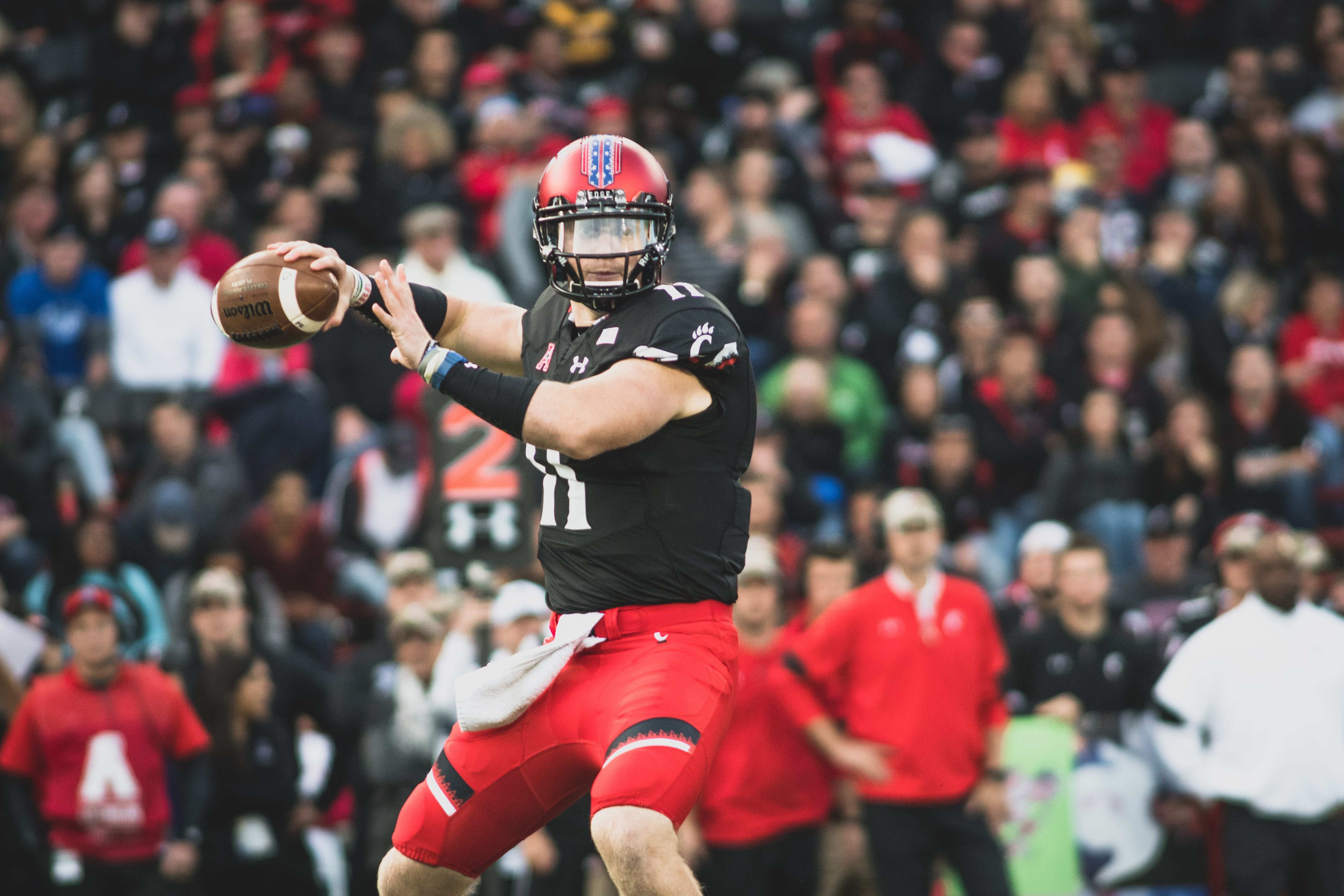 Cincinnati Bearcats football: UC closes spring with open QB battle