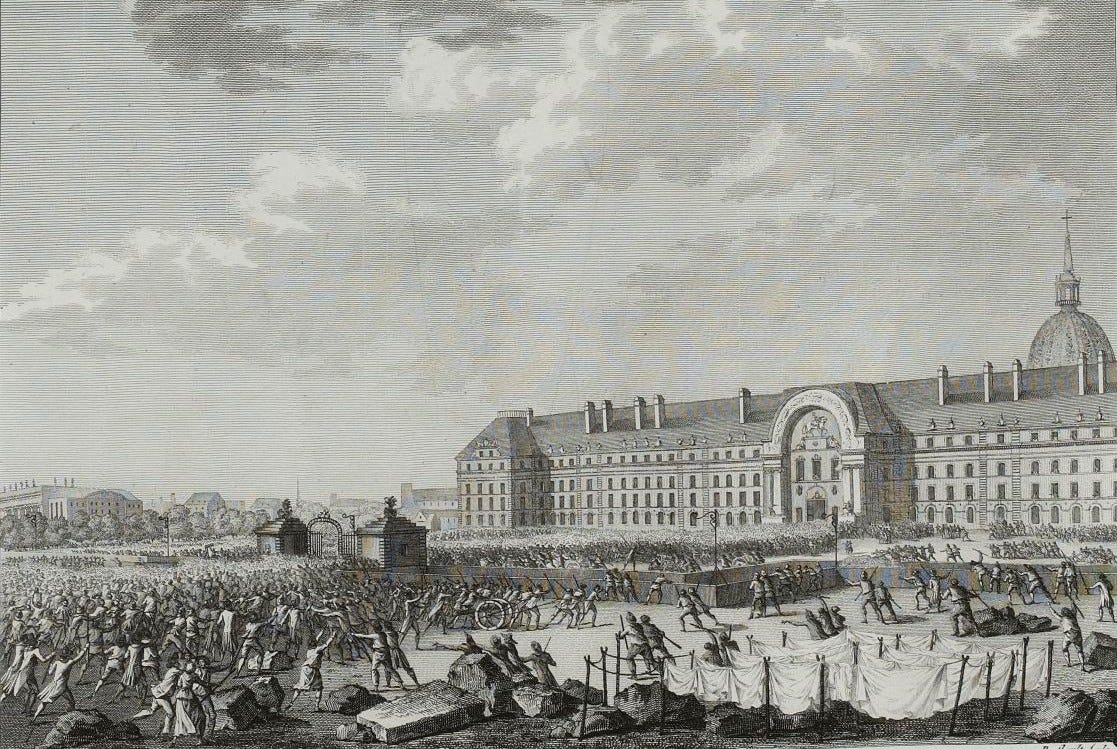 Pada 14 Juli 1789, sebelum menyerbu Bastille, ribuan warga Paris terlebih dahulu mendatangi Hôtel des Invalides, sebuah kompleks rumah sakit dan gudang persenjataan militer di Paris. Di tempat tersebut, massa berhasil merebut sekitar 28.000–32.000 senapan, puluhan ribu bayonet, serta belasan hingga puluhan meriam untuk mempersenjatai diri. Namun, mereka tidak menemukan persediaan mesiu dan bubuk mesiu yang cukup karena sebagian besar disimpan di Benteng Bastille. Oleh karena itu, massa kemudian bergerak menuju Bastille untuk merebut persediaan mesiu tersebut. Peristiwa ini menjadi awal dari penyerbuan Bastille yang kemudian berkembang menjadi simbol runtuhnya kekuasaan absolut monarki dan dimulainya Revolusi Prancis. https://commons.wikimedia.org/wiki/File:Prise_des_armes_aux_Invalides_14_juillet_1789,_Mus%C3%A9e_de_la_R%C3%A9volution_fran%C3%A7aise_-_Vizille.jpg