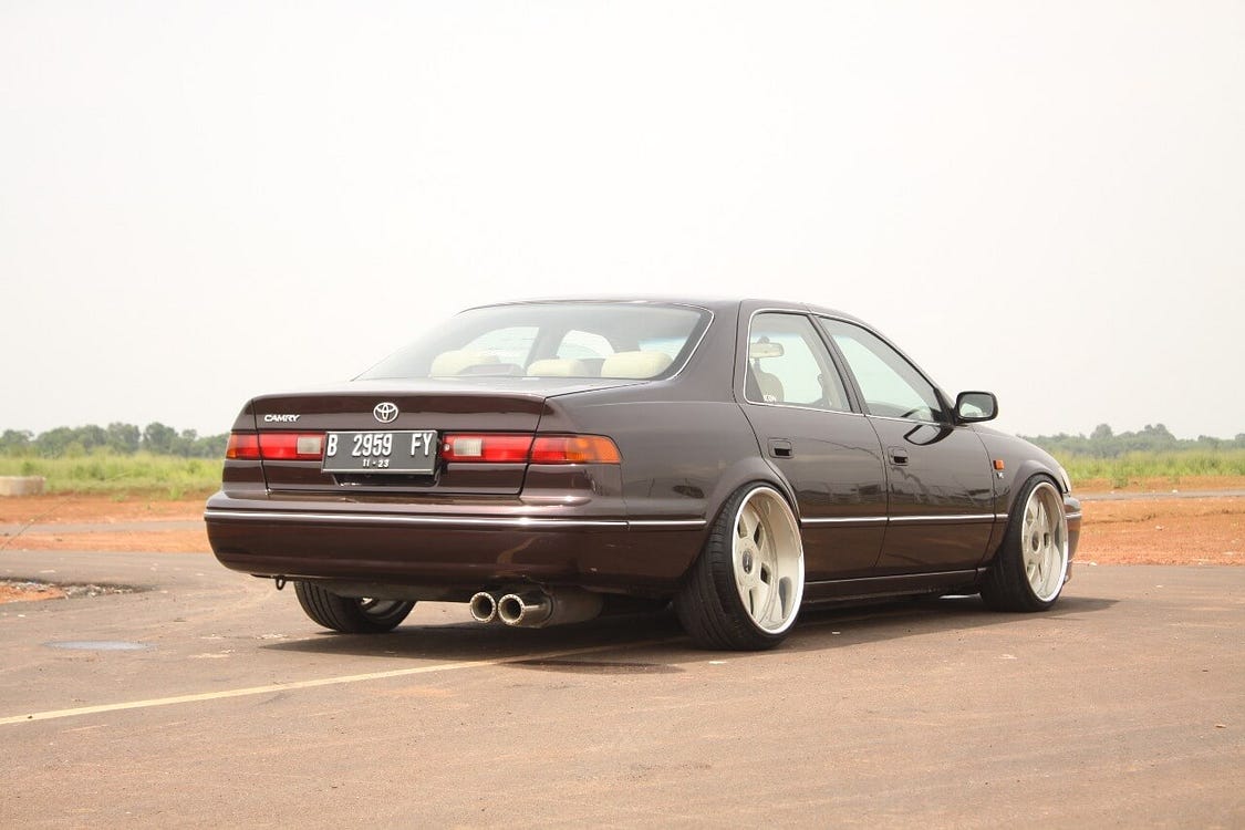 Dapat Sentuhan Modifikasi, Toyota Camry Gen 1 Makin Mewah | by ...