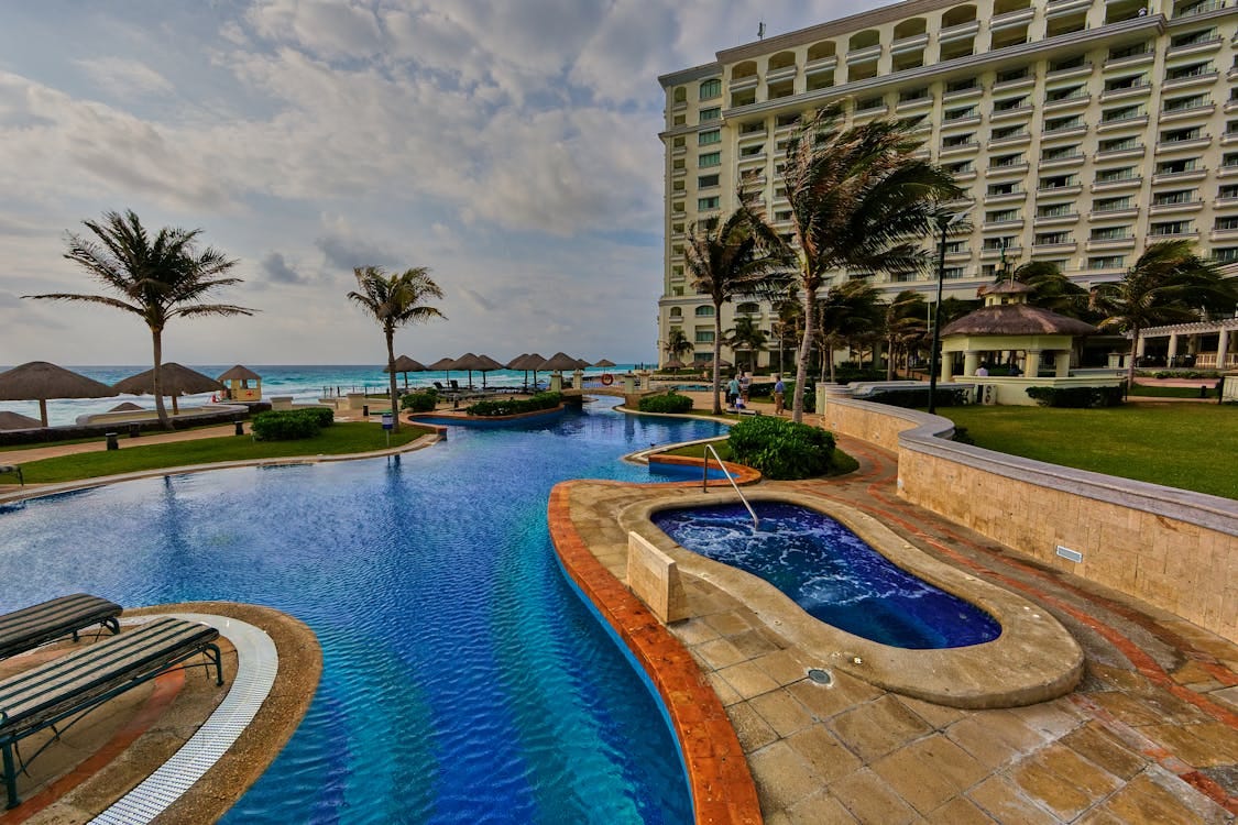 Swimming Pool Water Delivery Services in Deira , Dubai by Usman