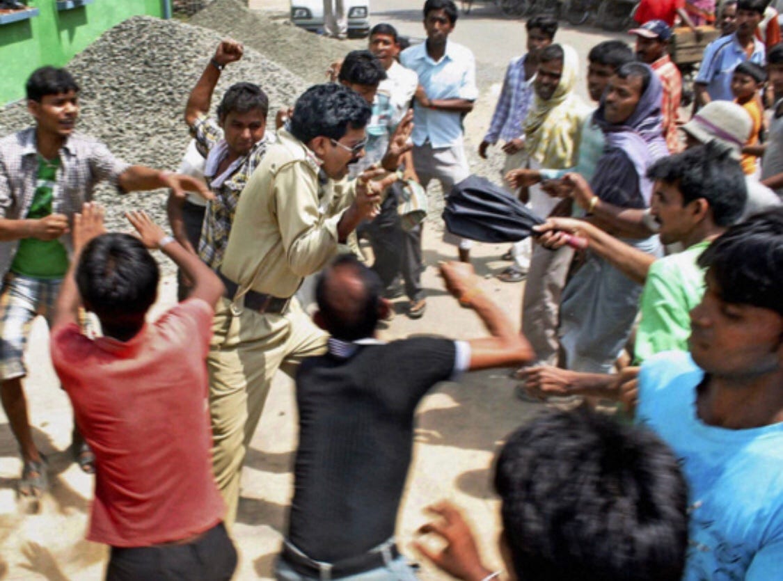 Mob mentality & Social media.. The madness of the crowd | by