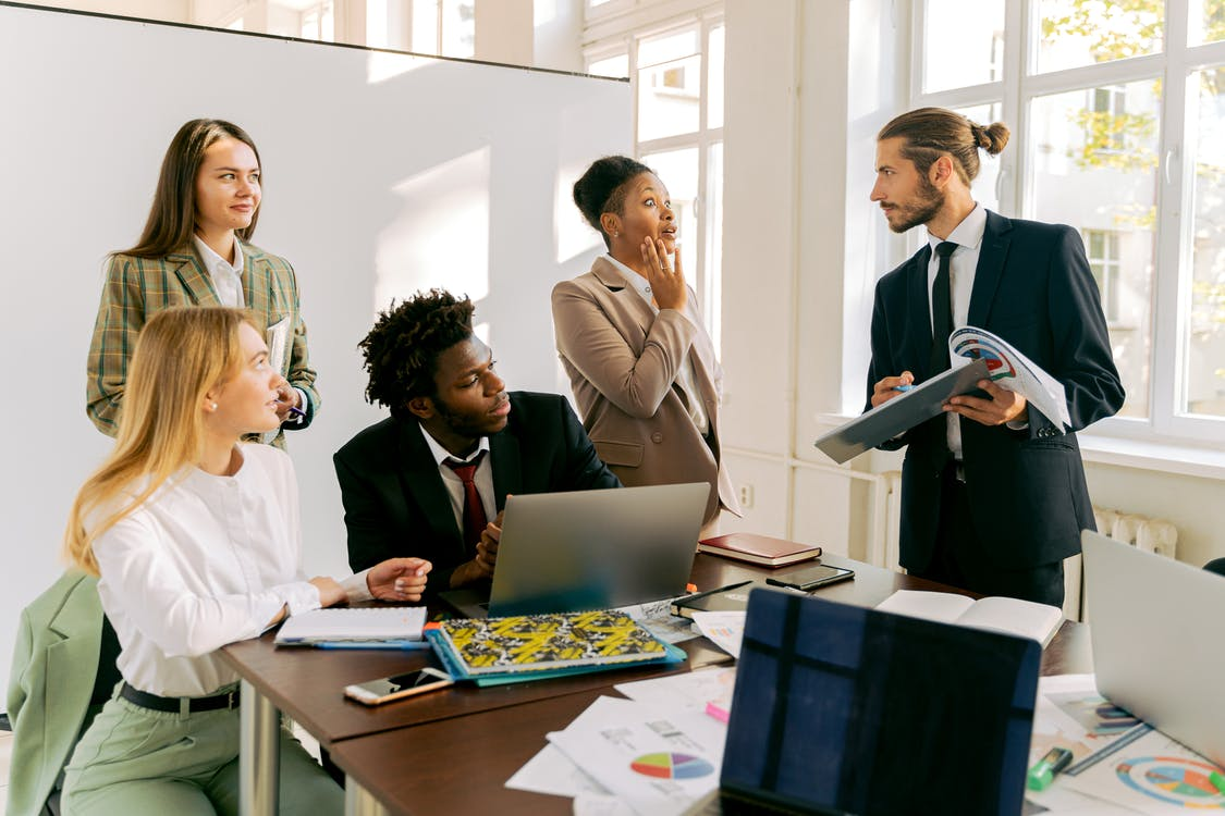 Leading Hybrid Workspaces: Rules of Success