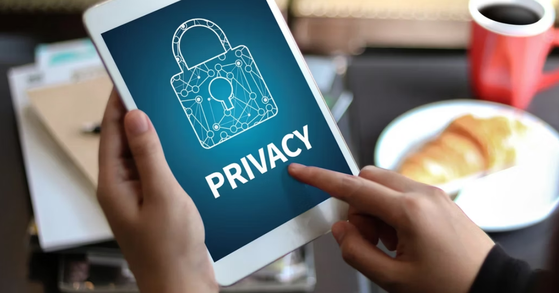 How VPN Apps Protect User Privacy in a Digital Age
