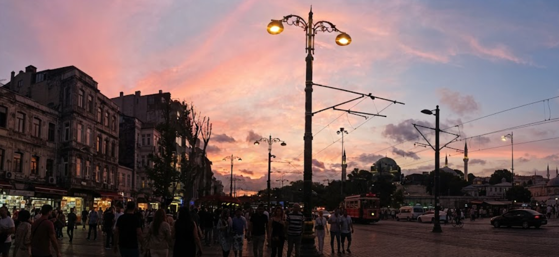 Akşamüstü Kalabalığı