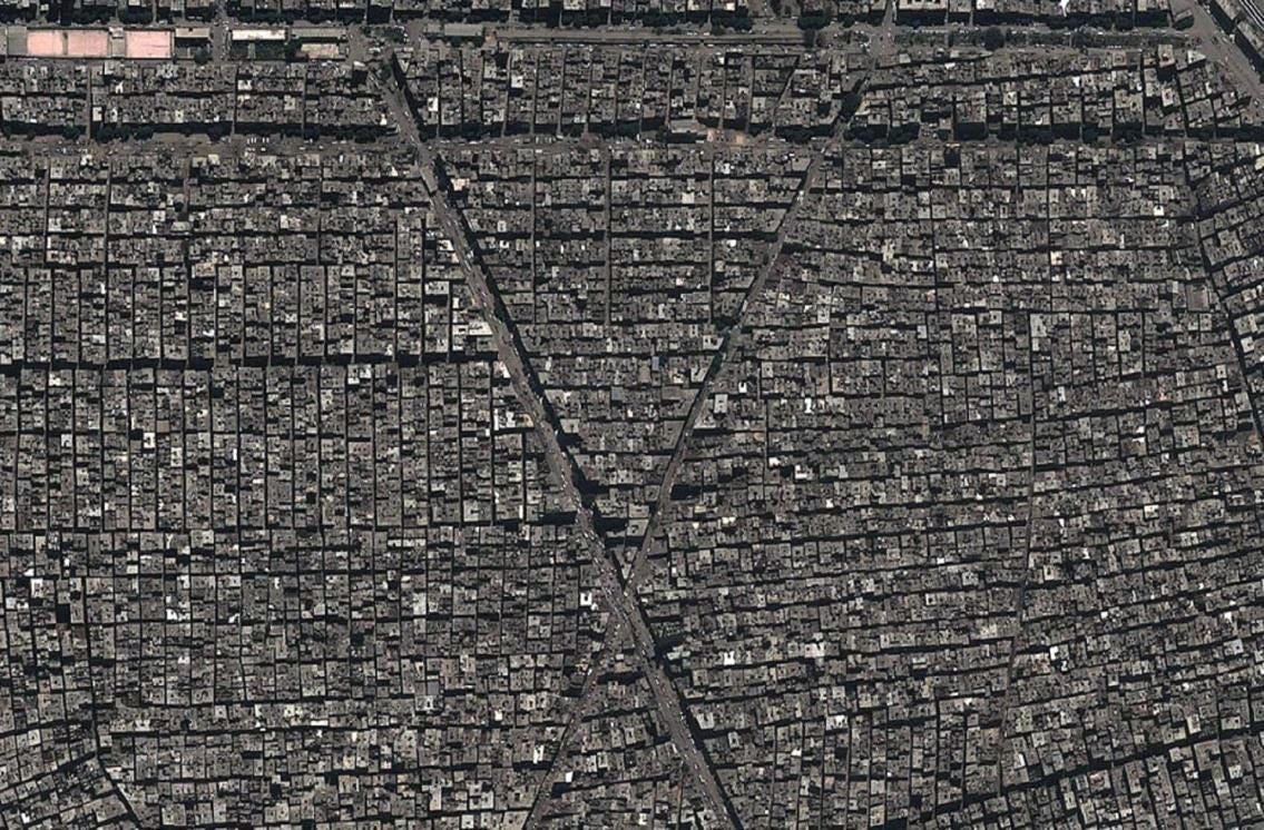 Часть большого каира 4 буквы. Район Имбаба Каир. Каир со спутника. Космический снимок Каир. Каир вид со спутника.