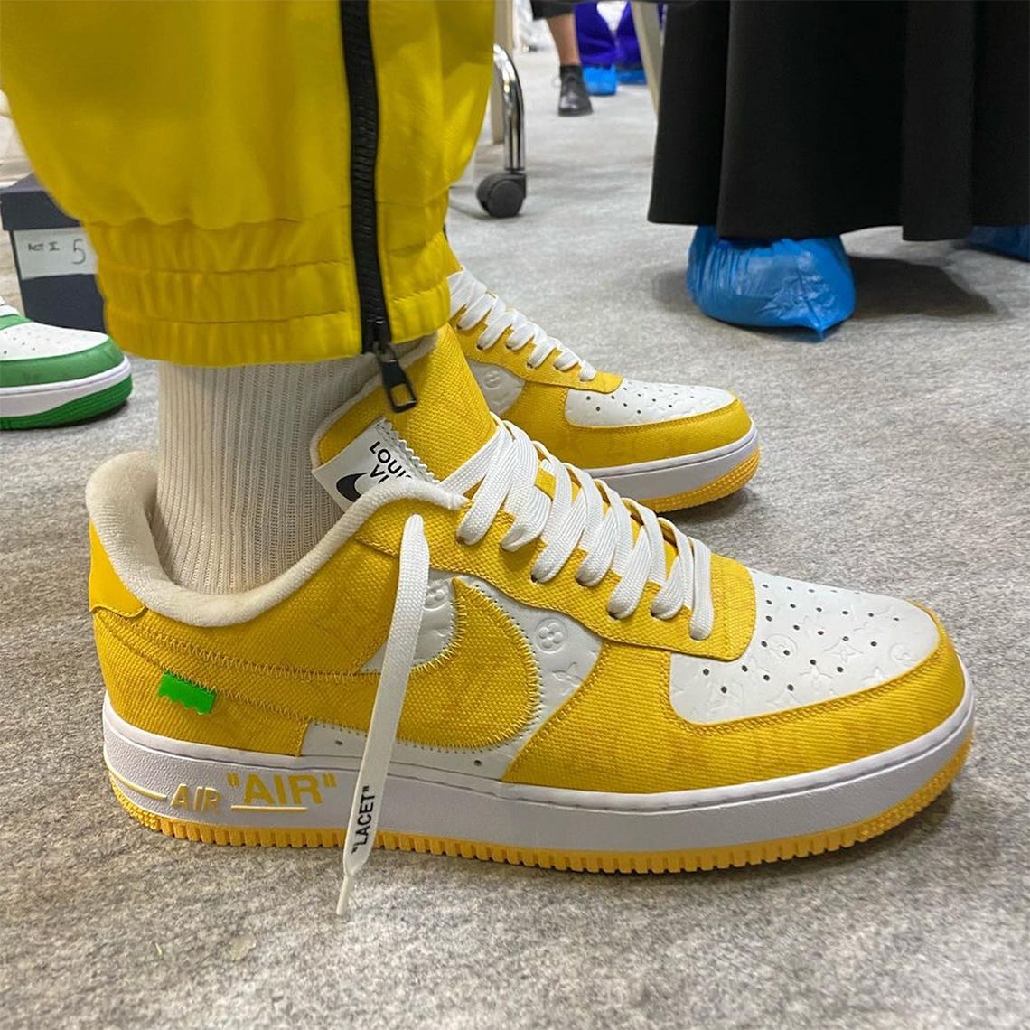 Louis Vuitton Nike Air Force 1 Low By Virgil Abloh WhiteLouis Vuitton Nike  Air Force 1 Low By Virgil Abloh White - OFour