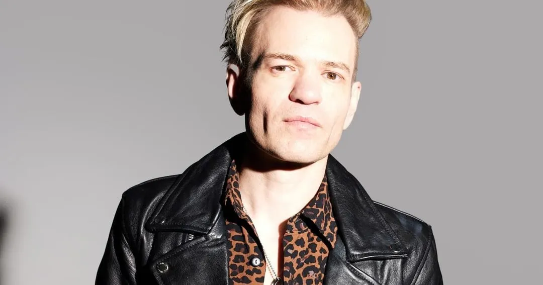 Deryck Whibley Opens Up About Abuse From Sum41 Manager