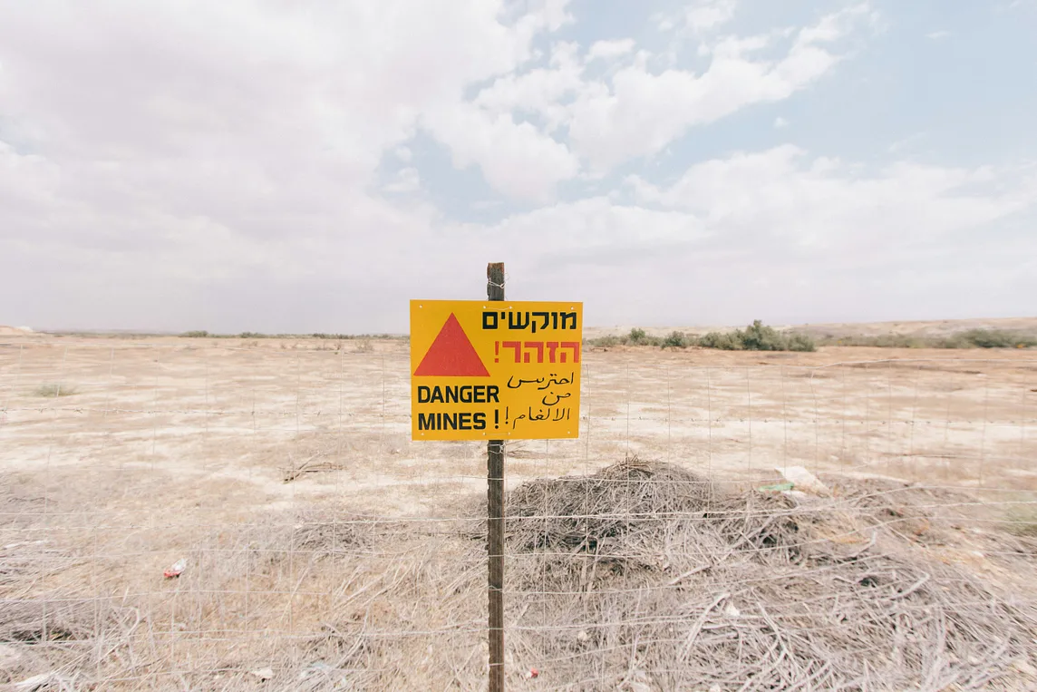 A danger mines sign.