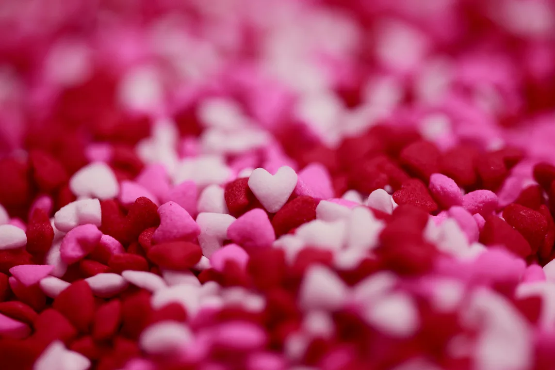 Valentine’s Day Approaches: Exploring Moments of Serendipity in Love!