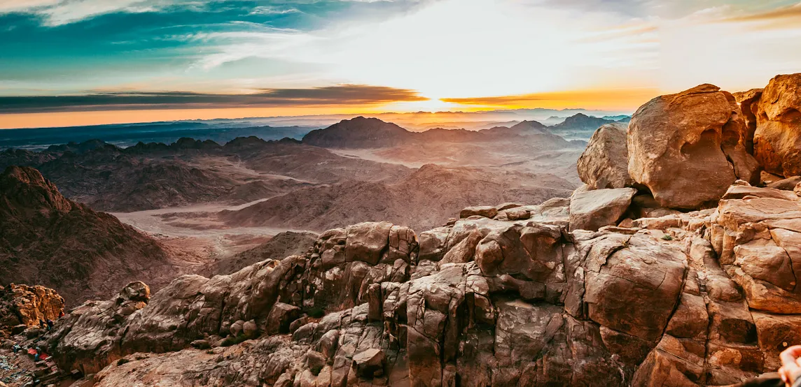 Travel to Mount Sinai