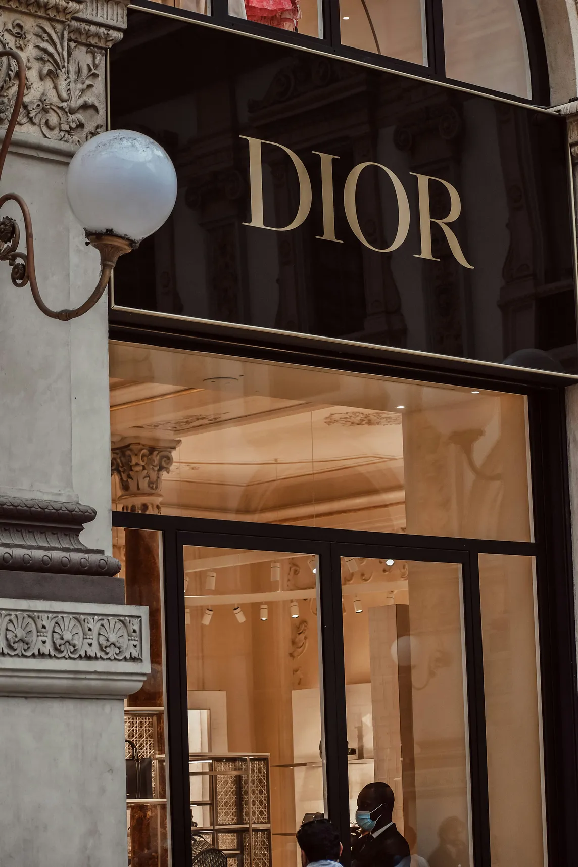 The Timeless Elegance of Dior A Legacy of Luxury and Sophistication