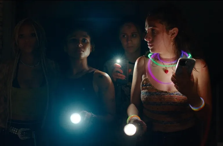 This Gen Z comedy horror teaches us about the use of technology