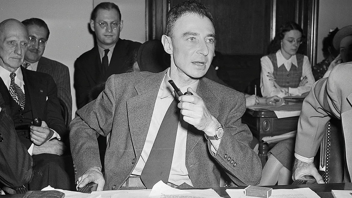 Heroism and Hubris: A Review of the Figurehead J. Robert Oppenheimer