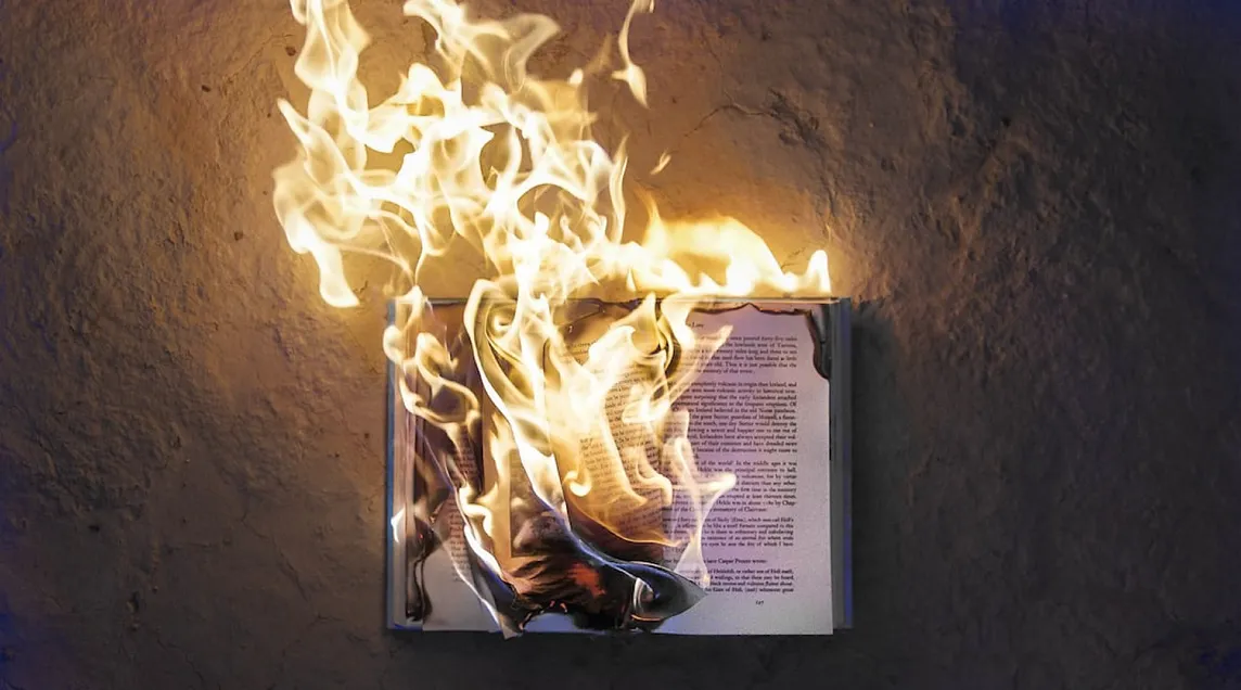 Threads: Are We Living in Fahrenheit 451?