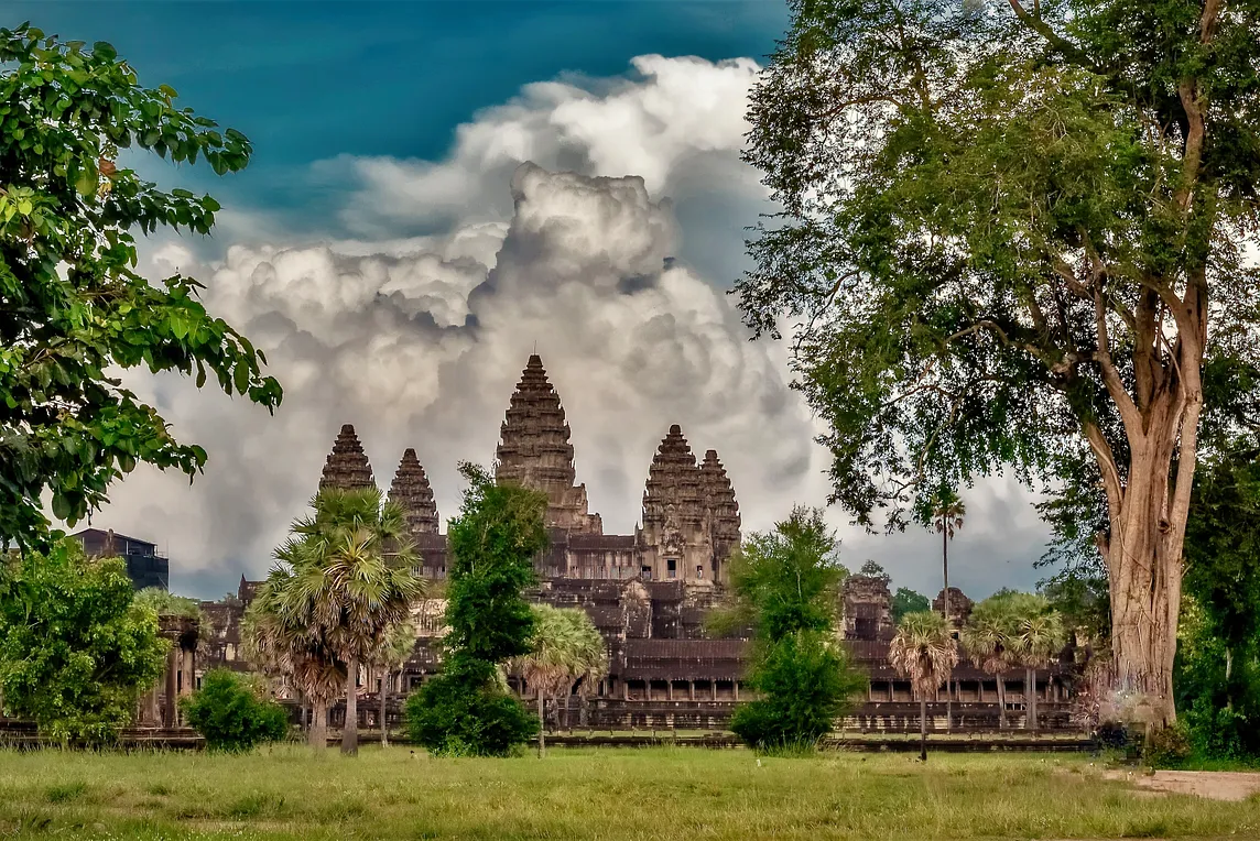 Angkor Wat: Jewel of the Khmer Empire