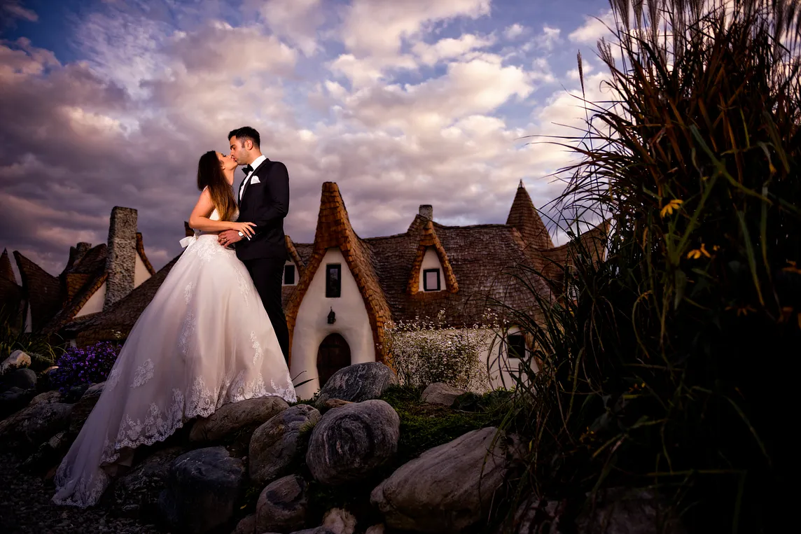 Pro Tips For Beginner Wedding Photographers