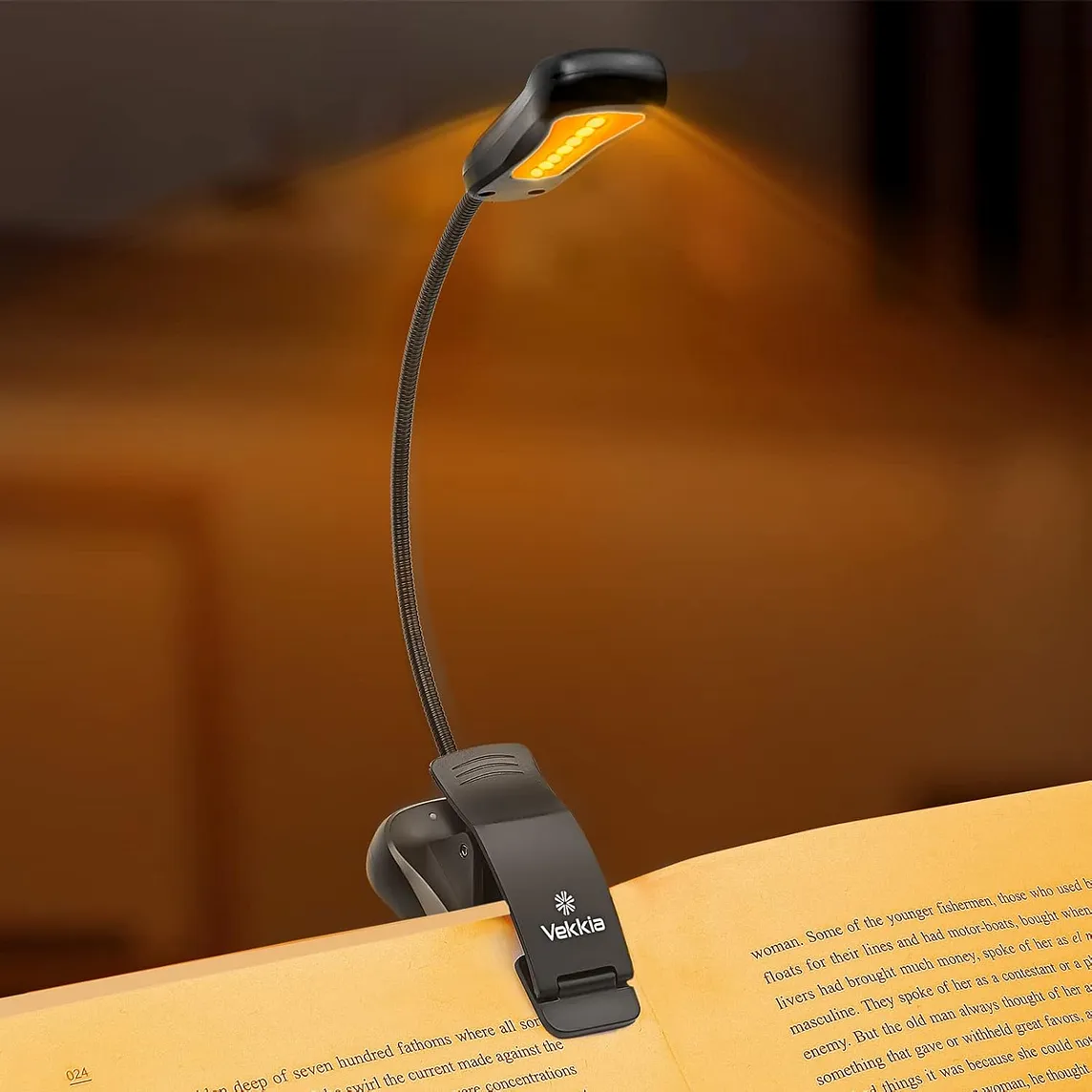 Best Reading Light to Not Disturb Your Partner: Buying Guide